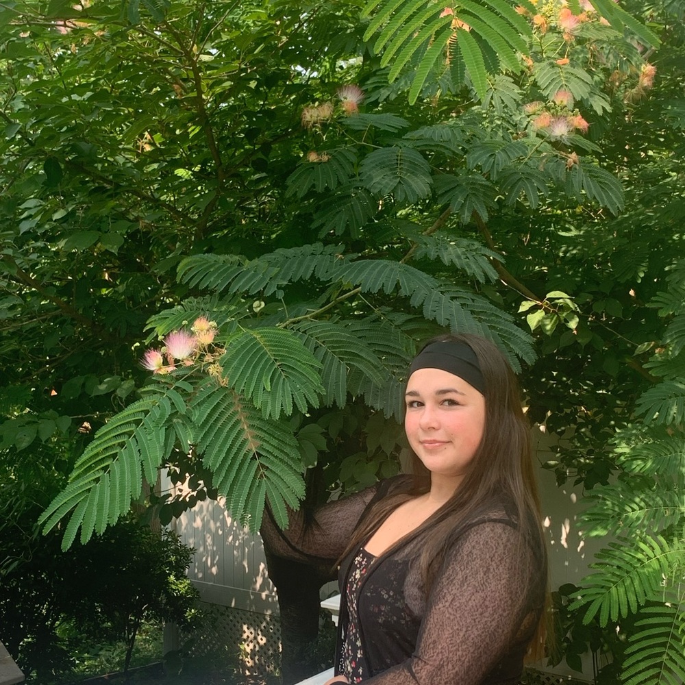 Meet your Posher, Olivia